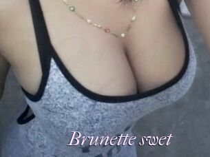 Brunette_swet