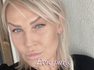 Evie_paige