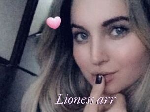 Lioness_arr