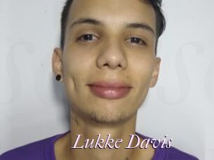 Lukke_Davis