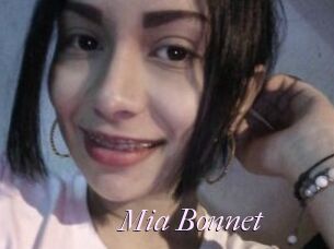 Mia_Bonnet